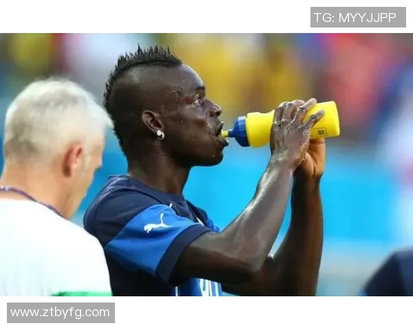 足球明星饮用矿泉水的健康选择与运动表现的关系探讨